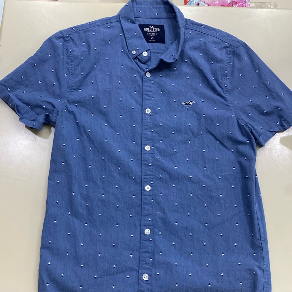 Hollister XS button down shirt excellent condition